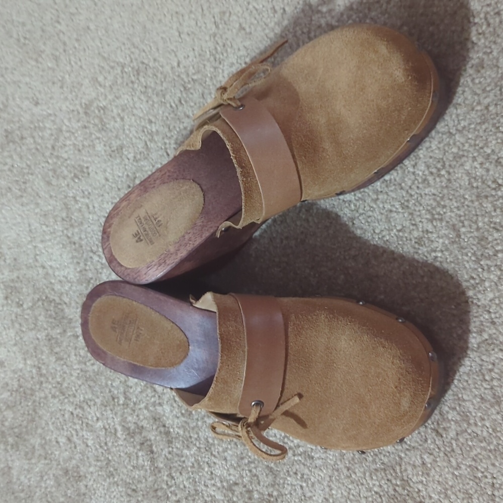 AE vintage clogs